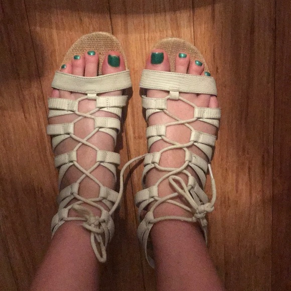 Tie up sandals - Picture 1 of 4